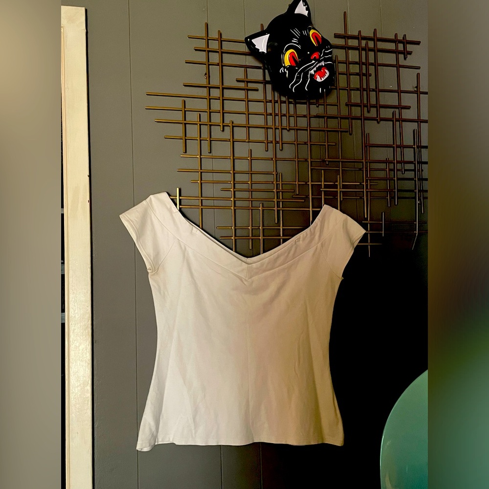 Unique Vintage off the shoulder top